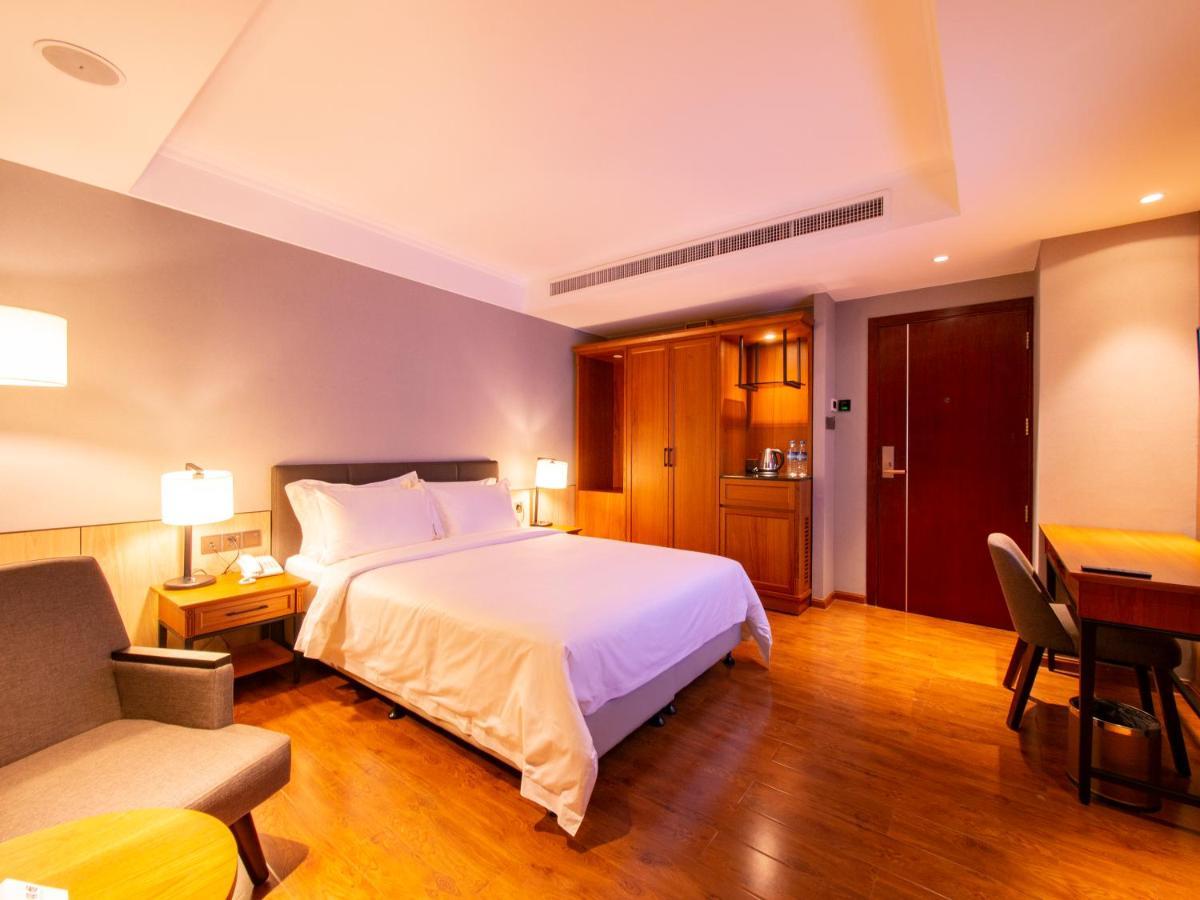 Prince Hotel Янгон Экстерьер фото